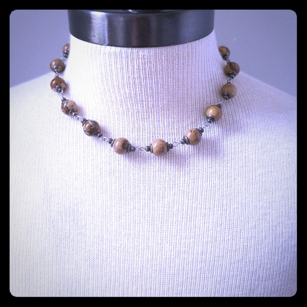 Beaded neckace